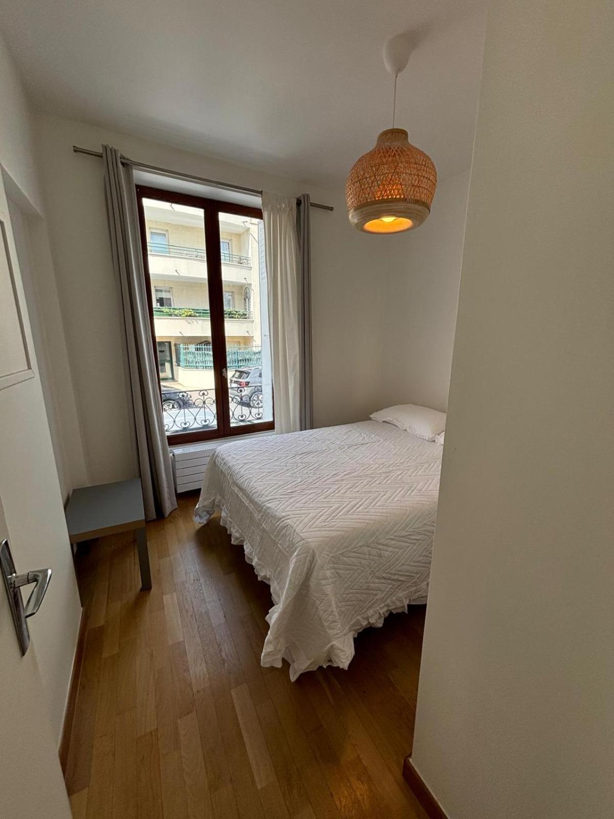 Appartement 2 Chambres Dans Une Belle Maison A Proximite De Paris Asnières Exterior foto